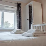 Spacious With Free Parking Apartment Harrogate