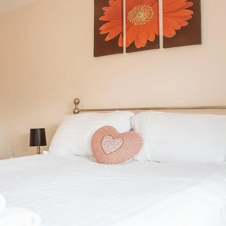 Spacious With Free Parking 公寓 哈罗盖特