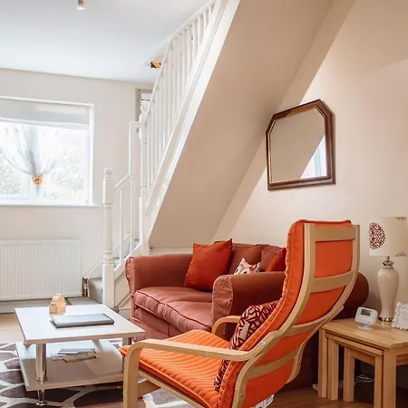 Spacious With Free Parking 哈罗盖特