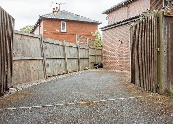 Spacious With Free Parking